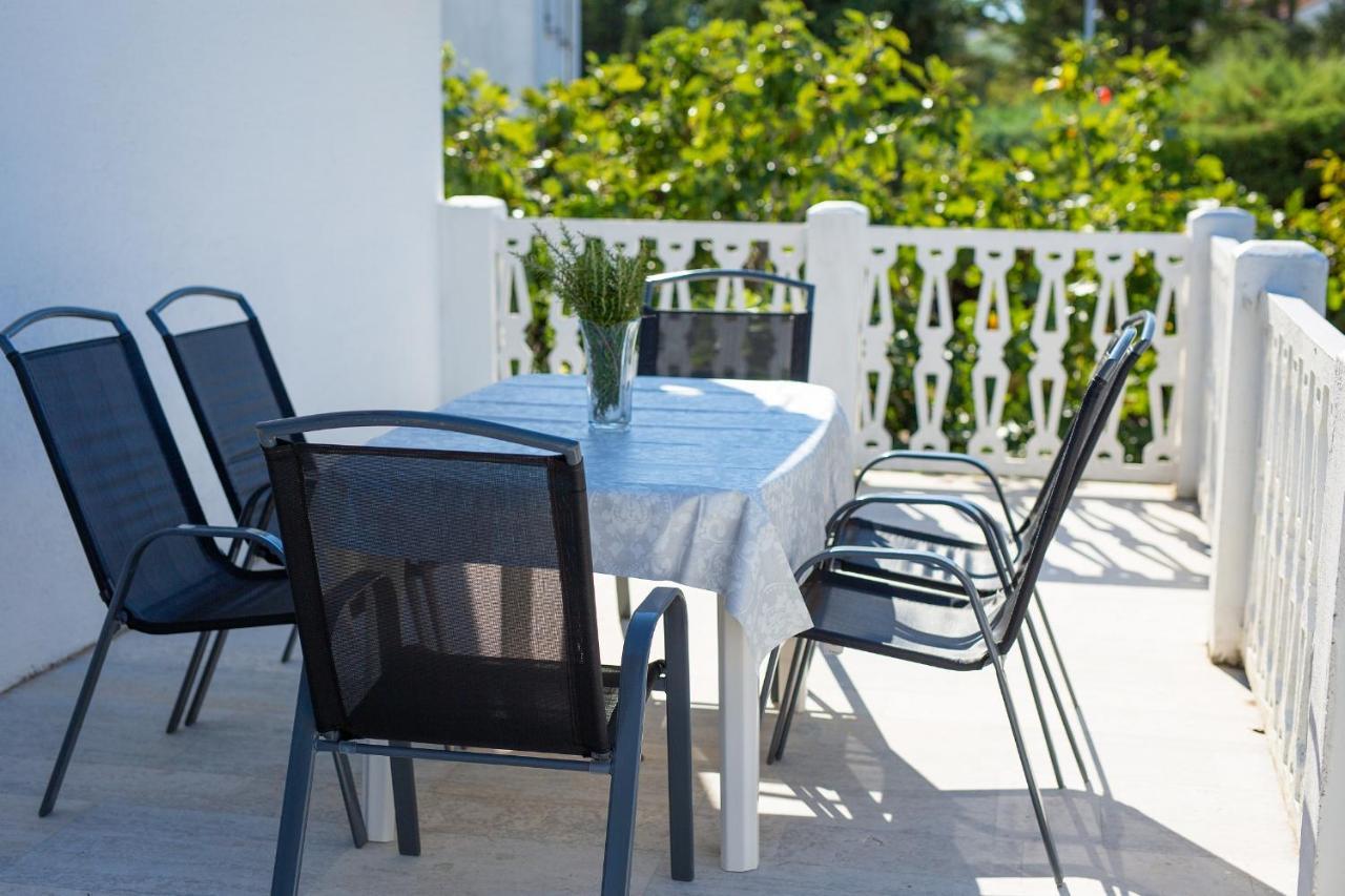 Apartment Drazana Krk Island Ngoại thất bức ảnh