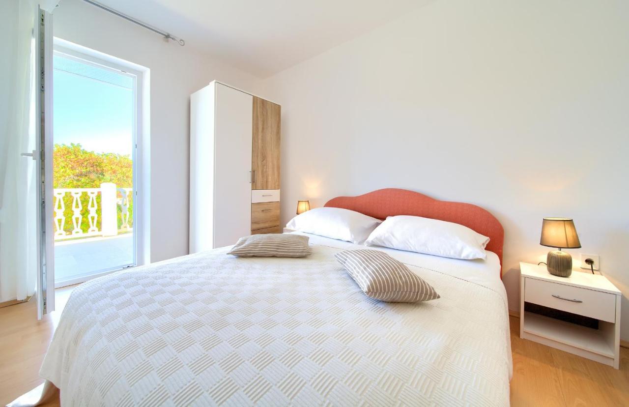 Apartment Drazana Krk Island Ngoại thất bức ảnh