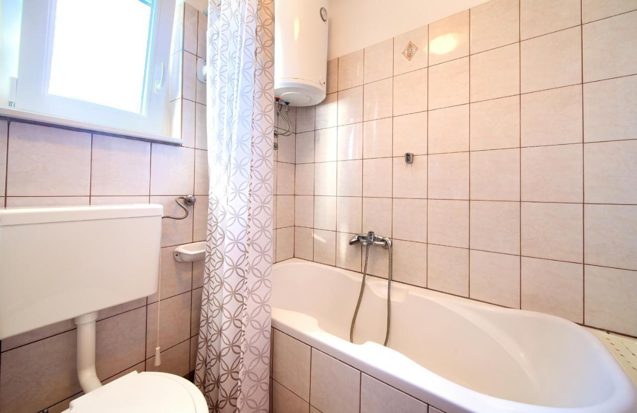 Apartment Drazana Krk Island Ngoại thất bức ảnh