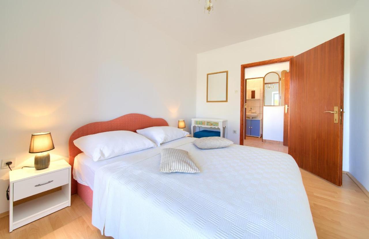Apartment Drazana Krk Island Ngoại thất bức ảnh